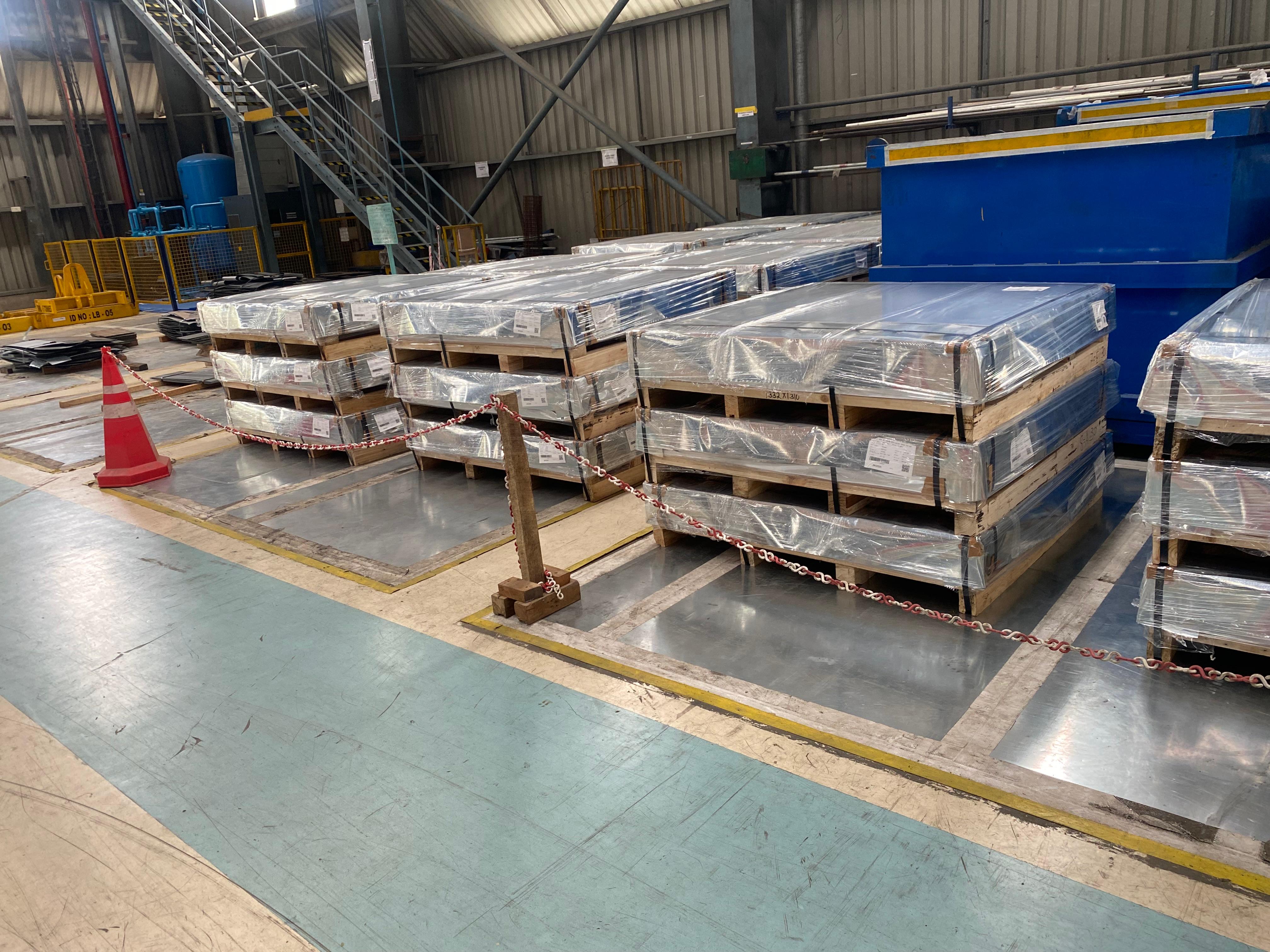 Steel sheet packing