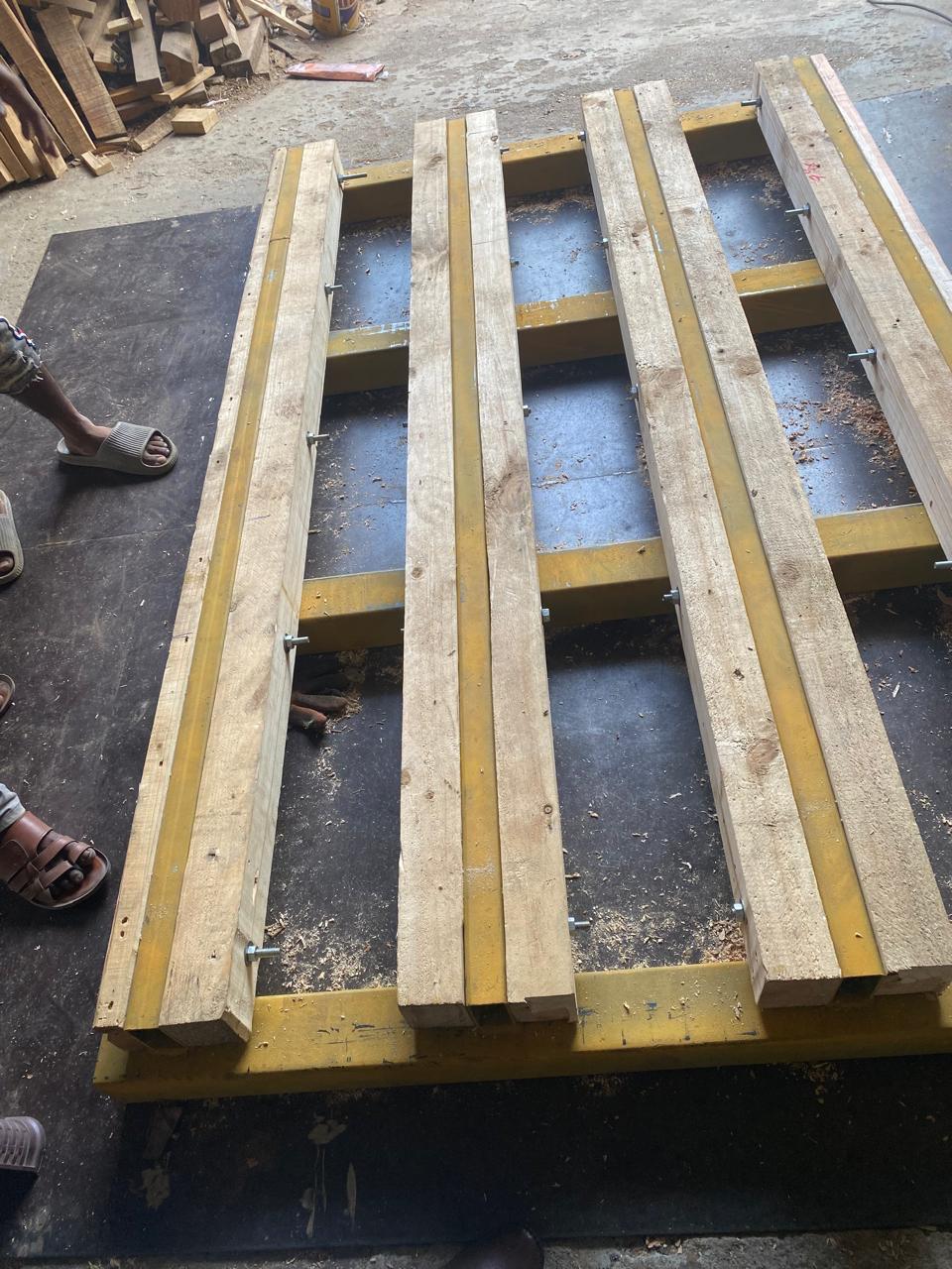 Steel fabrication heavy pallet